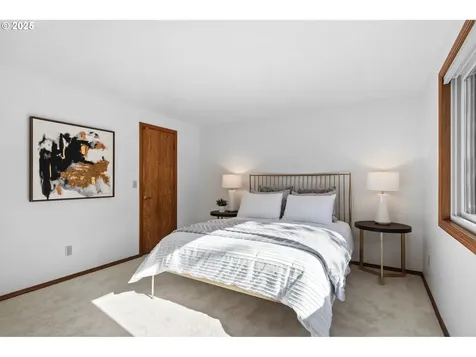8708 SW 62nd Avenue Portland OR 97219
