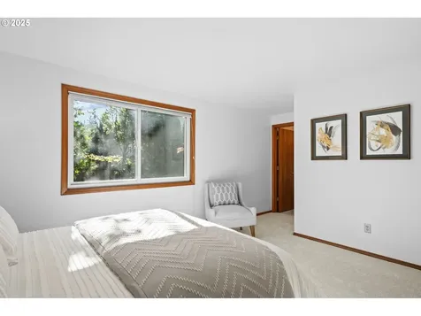 8708 SW 62nd Avenue Portland OR 97219
