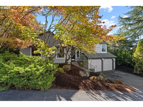 8708 SW 62nd Avenue Portland OR 97219