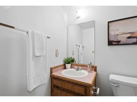 8708 SW 62nd Avenue Portland OR 97219