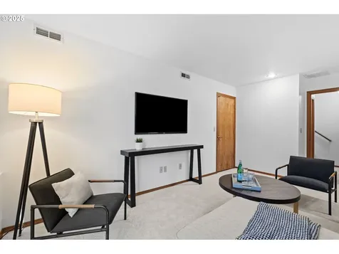 8708 SW 62nd Avenue Portland OR 97219