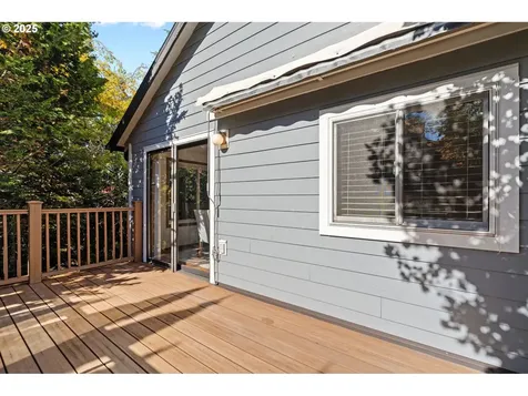 8708 SW 62nd Avenue Portland OR 97219