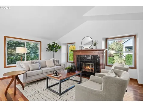 8708 SW 62nd Avenue Portland OR 97219