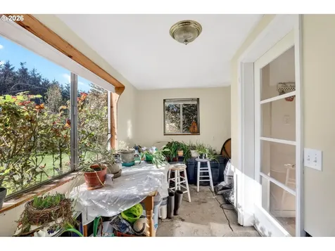 58116 Shadley Lane Warren OR 97053