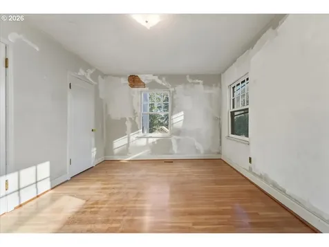 7202 S Corbett Avenue Portland OR 97219