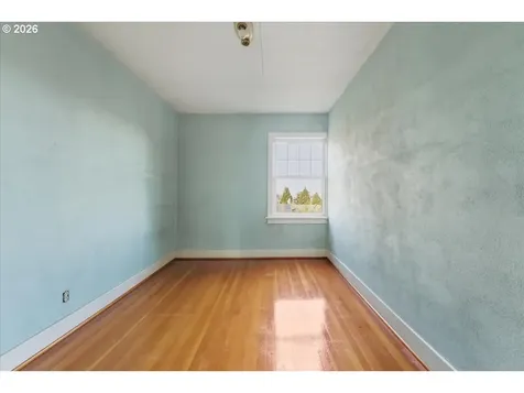 7202 S Corbett Avenue Portland OR 97219
