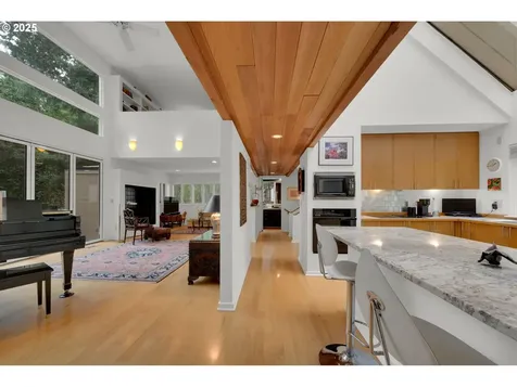 3780 Vine Maple Street Eugene OR 97405