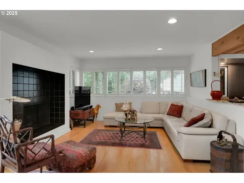 3780 Vine Maple Street Eugene OR 97405