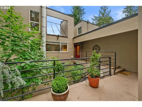 3780 Vine Maple Street Eugene OR 97405