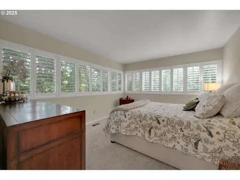 3780 Vine Maple Street Eugene OR 97405