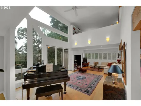 3780 Vine Maple Street Eugene OR 97405