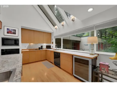 3780 Vine Maple Street Eugene OR 97405
