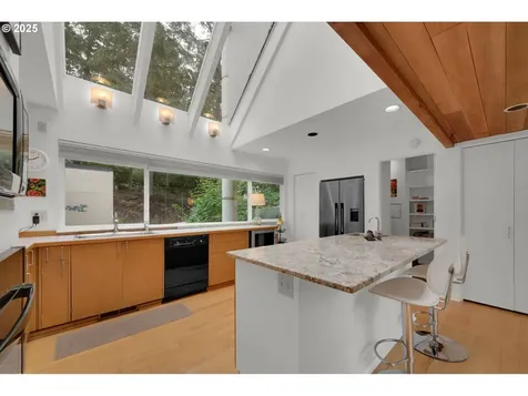 3780 Vine Maple Street Eugene OR 97405