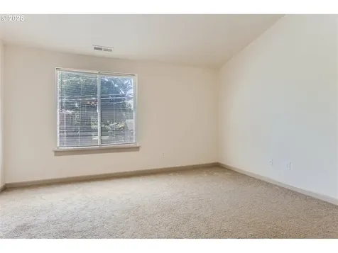 6129 SE Flavel Street Portland OR 97206