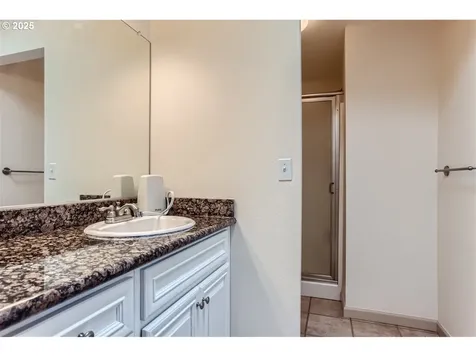 6129 SE Flavel Street Portland OR 97206