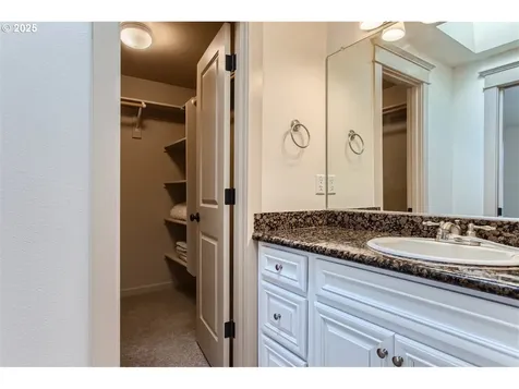 6129 SE Flavel Street Portland OR 97206