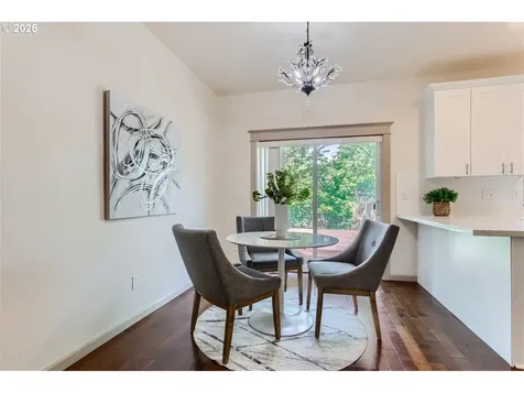 6129 SE Flavel Street Portland OR 97206