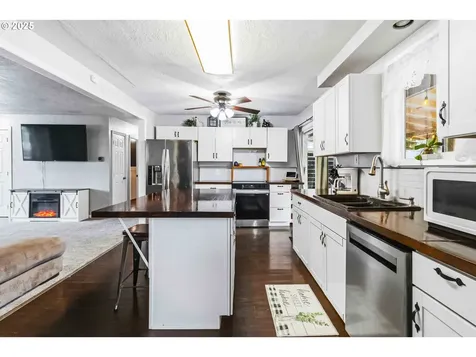 2323 48th Avenue Longview WA 98632