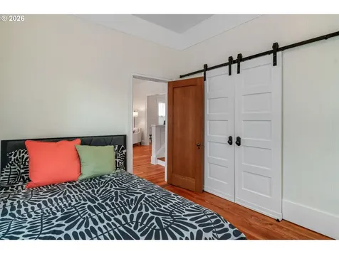 1105 Washington Street Oregon City OR 97045