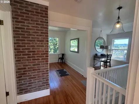 1105 Washington Street Oregon City OR 97045