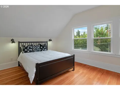 1105 Washington Street Oregon City OR 97045