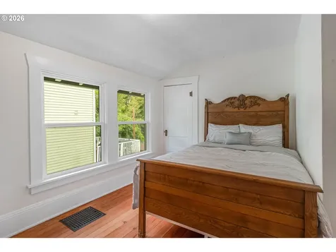 1105 Washington Street Oregon City OR 97045