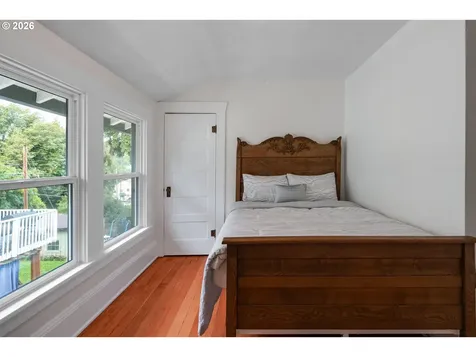 1105 Washington Street Oregon City OR 97045
