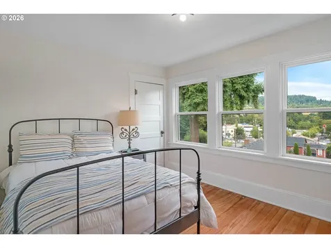 1105 Washington Street Oregon City OR 97045
