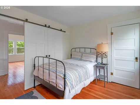 1105 Washington Street Oregon City OR 97045