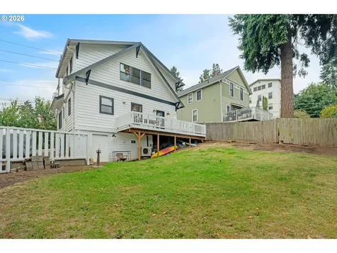 1105 Washington Street Oregon City OR 97045