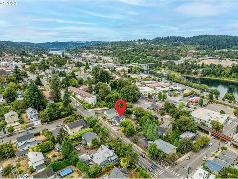 1105 Washington Street Oregon City OR 97045