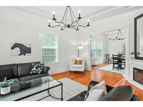 1105 Washington Street Oregon City OR 97045