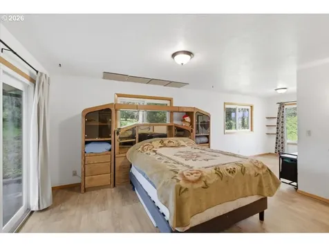 27800 Liberty Road Sweet Home OR 97386