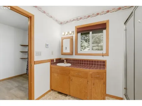 27800 Liberty Road Sweet Home OR 97386