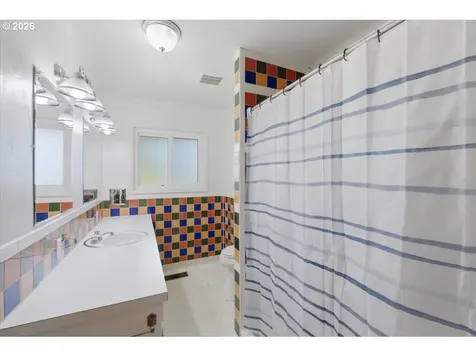 27800 Liberty Road Sweet Home OR 97386