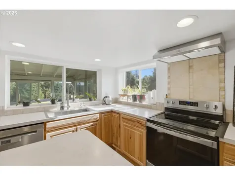27800 Liberty Road Sweet Home OR 97386