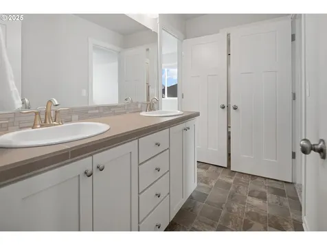 3812 S 41st Place Ridgefield WA 98642