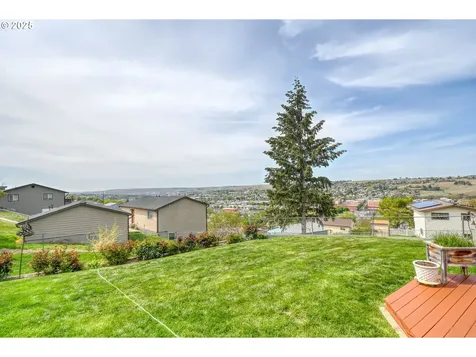 925 SE 1st Street Pendleton OR 97801