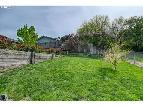 925 SE 1st Street Pendleton OR 97801