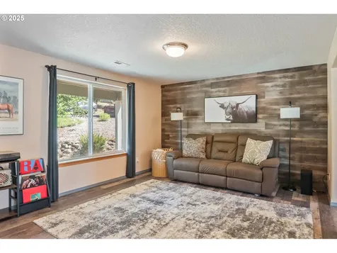 114 Deer Park Lane Kelso WA 98626
