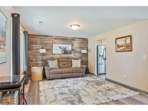 114 Deer Park Lane Kelso WA 98626