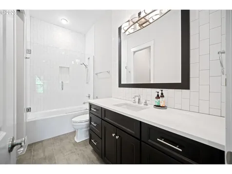22104 NE 41st Court Ridgefield WA 98642