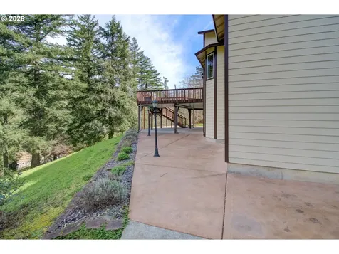 702 NE 367th Avenue Washougal WA 98671
