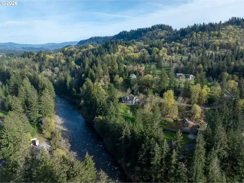 702 NE 367th Avenue Washougal WA 98671