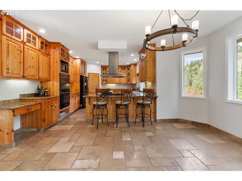 702 NE 367th Avenue Washougal WA 98671