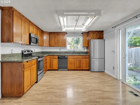 545 Jefferson Street NE Salem OR 97301
