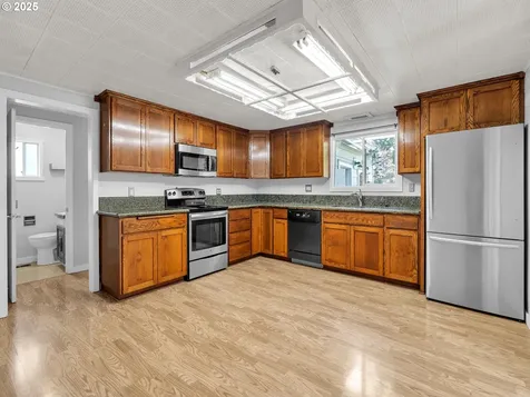 545 Jefferson Street NE Salem OR 97301