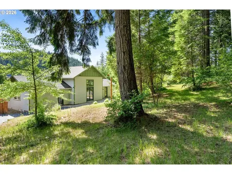49 Echo Glen Road White Salmon WA 98672