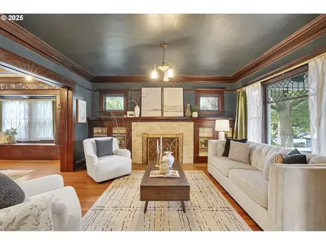1324 SE 50th Avenue Portland OR 97215