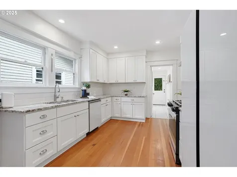 1324 SE 50th Avenue Portland OR 97215